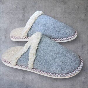 Women's Gray Slippers with Cream Lining